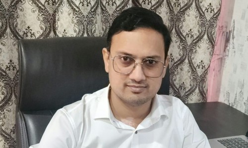 脸上长囊肿型痘痘网 - 网站提供脸上长囊肿型痘痘擦什么药小常识、脸上长囊肿型痘痘有大硬块疼